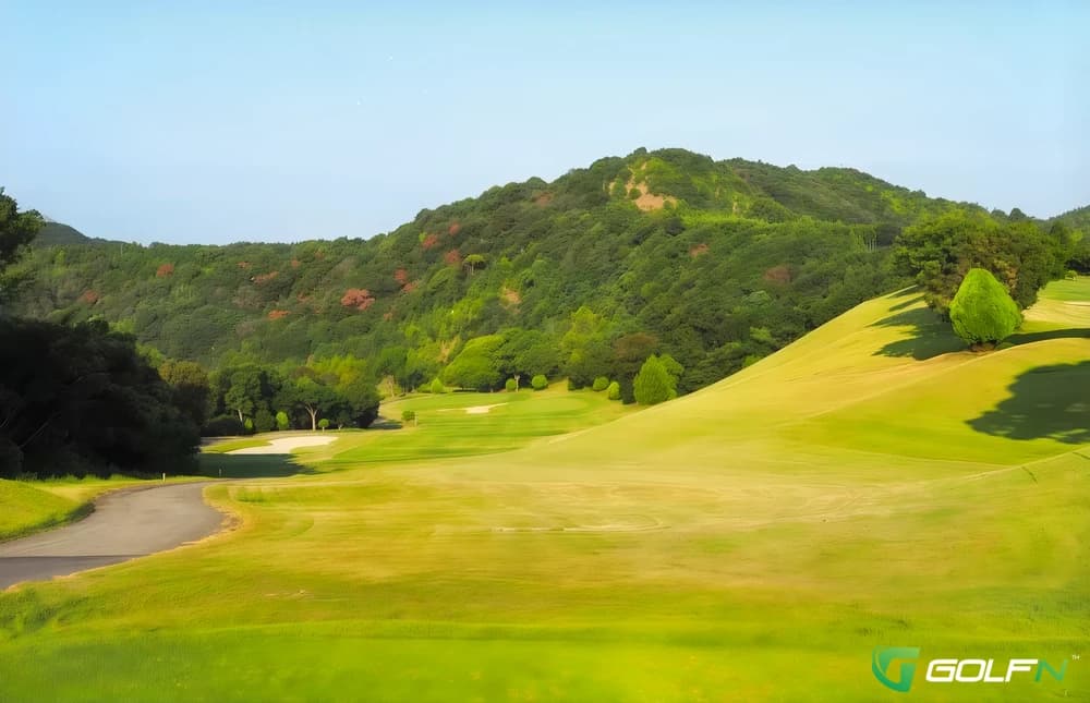 Tomato Right - Shinan Country Club in Anseong-si, Gyeonggido — semi-private, 27-hole golf course