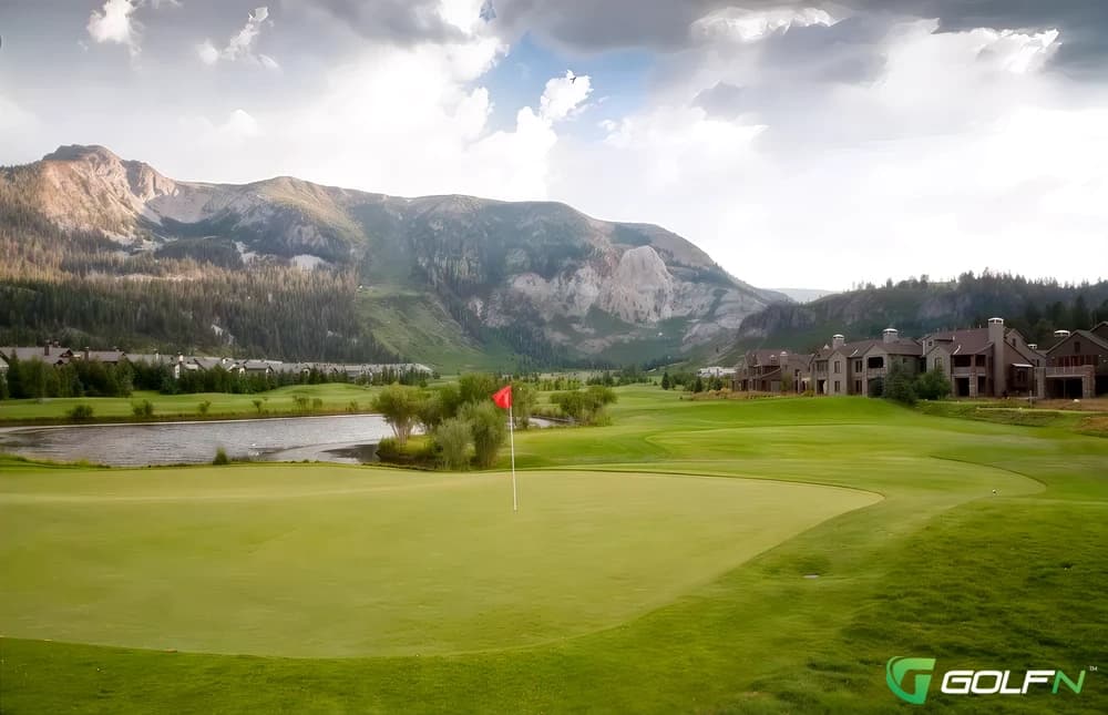 Snow Creek Golf Course in Mammoth Lakes, California — public, 9-hole golf course, designed by Ted Robinson, Sr. (1990)