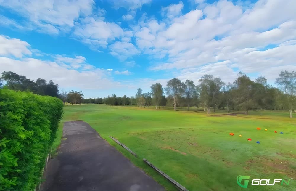 Beresfield Golf Course in Beresfield, New South Wales — public, 18-hole golf course