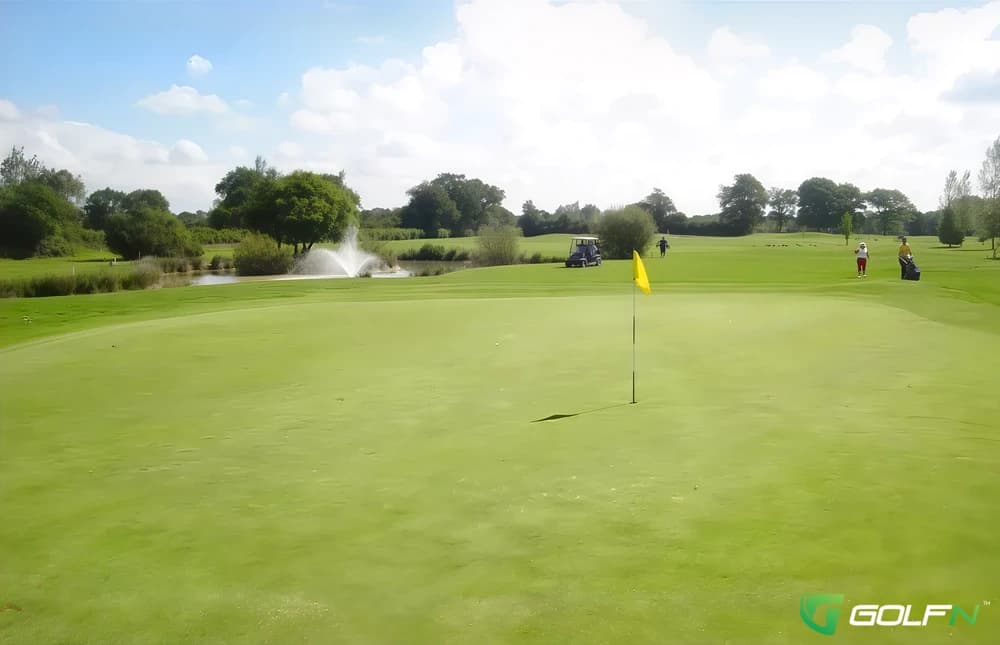 Horne Park Golf Club in Horne, England — semi-private, 18-hole golf course