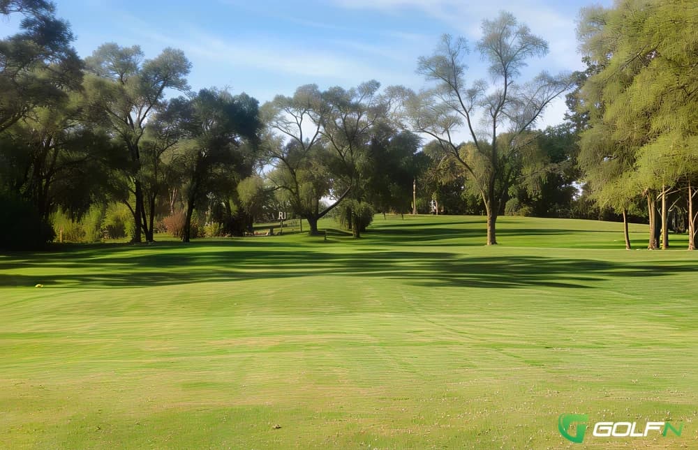 Hickory Knoll Golf Course in Lake Villa, Illinois — public, 9-hole golf course