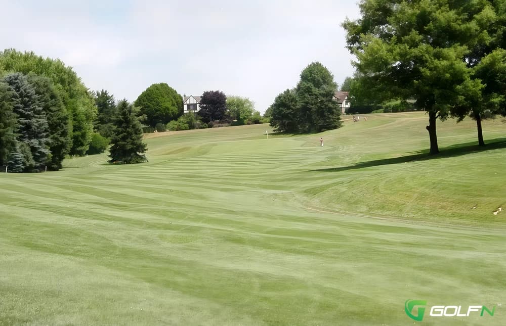 Clover Hill Golf Course in Pittsburgh, Pennsylvania — public, 9-hole golf course, designed by Ron Forse