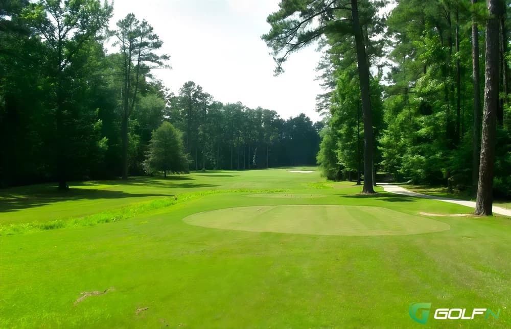 Chickasaw Golf Course in Henderson, Tennessee — public, 18-hole golf course, designed by Jack Nicklaus (2000)