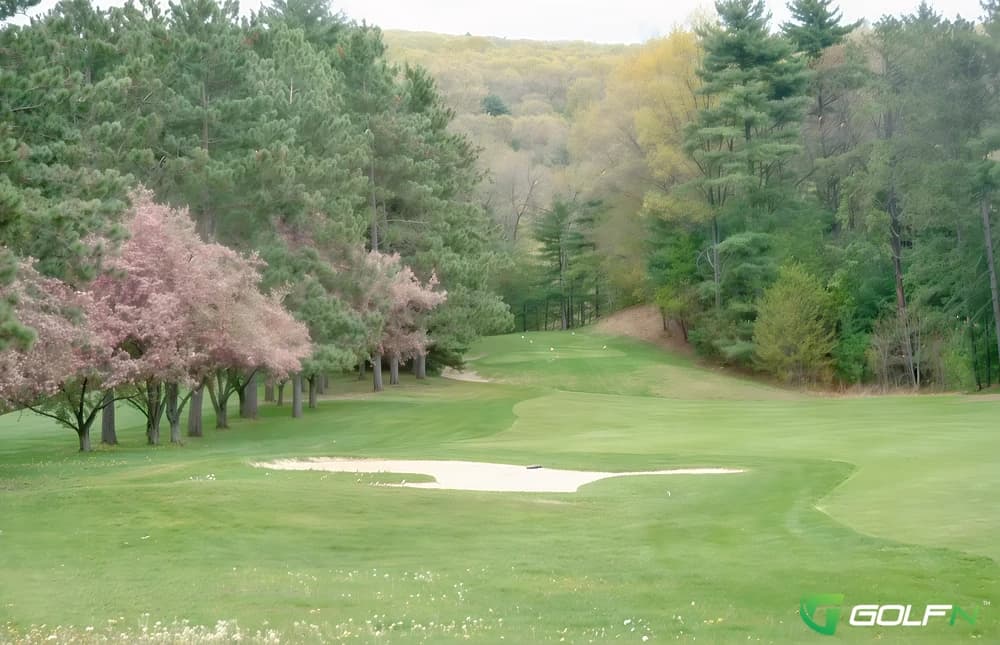 Quaboag Country Club in Monson, Massachusetts — semi-private, 9-hole golf course