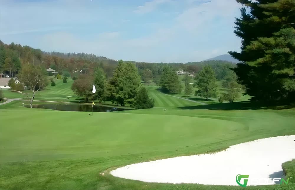 Grassy Creek Golf & Country Club in Spruce Pine, North Carolina — semi-private, 18-hole golf course, designed by Ross Taylor