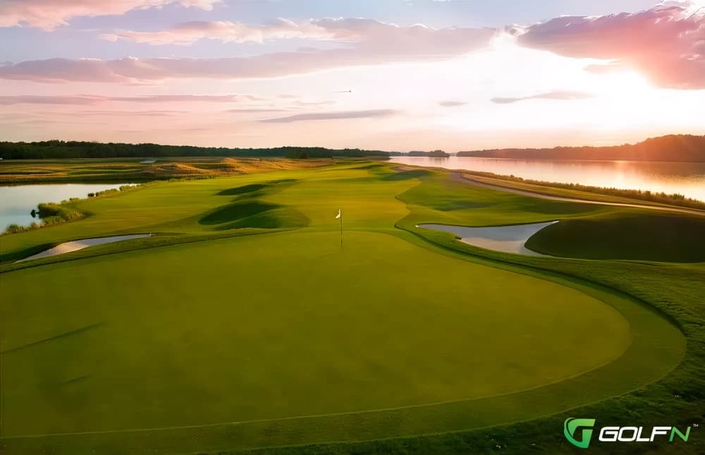 Championship - Trump National Washington Dc in Potomac Falls, Virginia — private, 36-hole golf course, designed by Arthur Hills (1999)