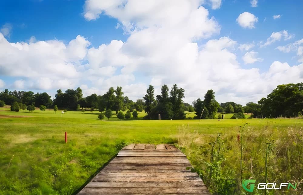 Harleyford Golf Club in Marlow, England — private, 18-hole golf course, designed by Donald Steel (1996)