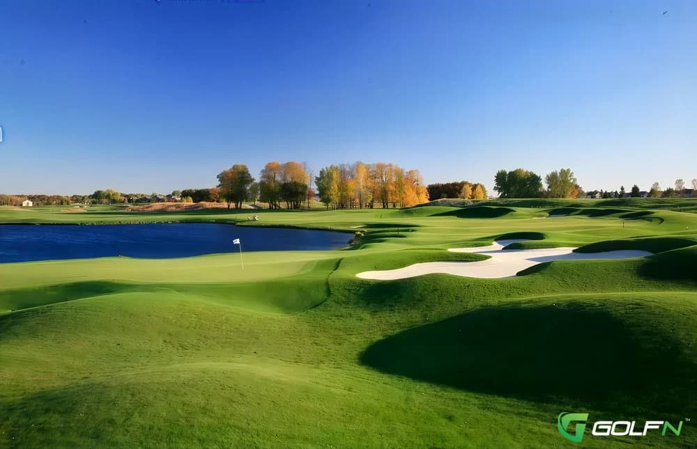 Tpc Of The Twin Cities in Blaine, Minnesota — private, 18-hole golf course, designed by Arnold Palmer
(2000)
