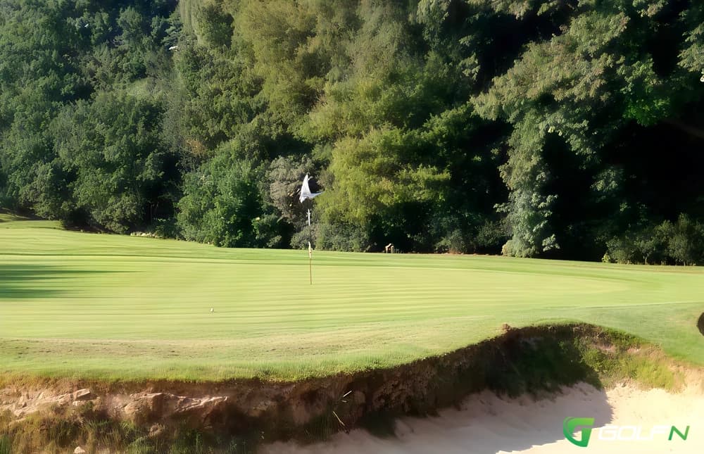 Holtye Golf Club in Near Edenbridge, England — 18-hole golf course