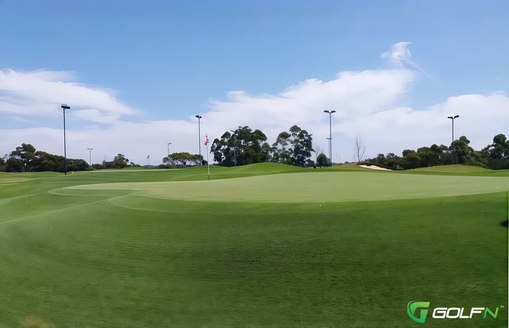 Terrey Hills Pitch And Putt in Terrey Hills, New South Wales β semi-private, 18-hole golf course, designed by Graham Papworth (2000)