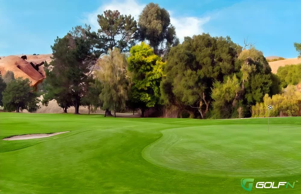 Franklin Canyon Golf in Hercules, California — public, 18-hole golf course, designed by Robert Muir Graves (1970)