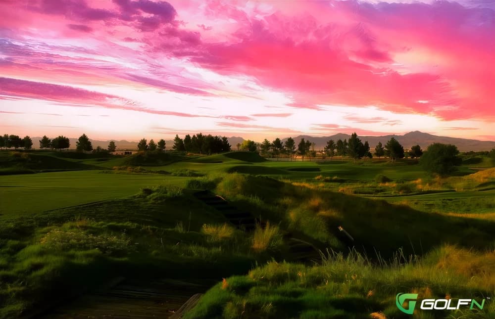 Royal Links Golf Club in Las Vegas, Nevada — public, 18-hole golf course, designed by Perry Dye (1998)
