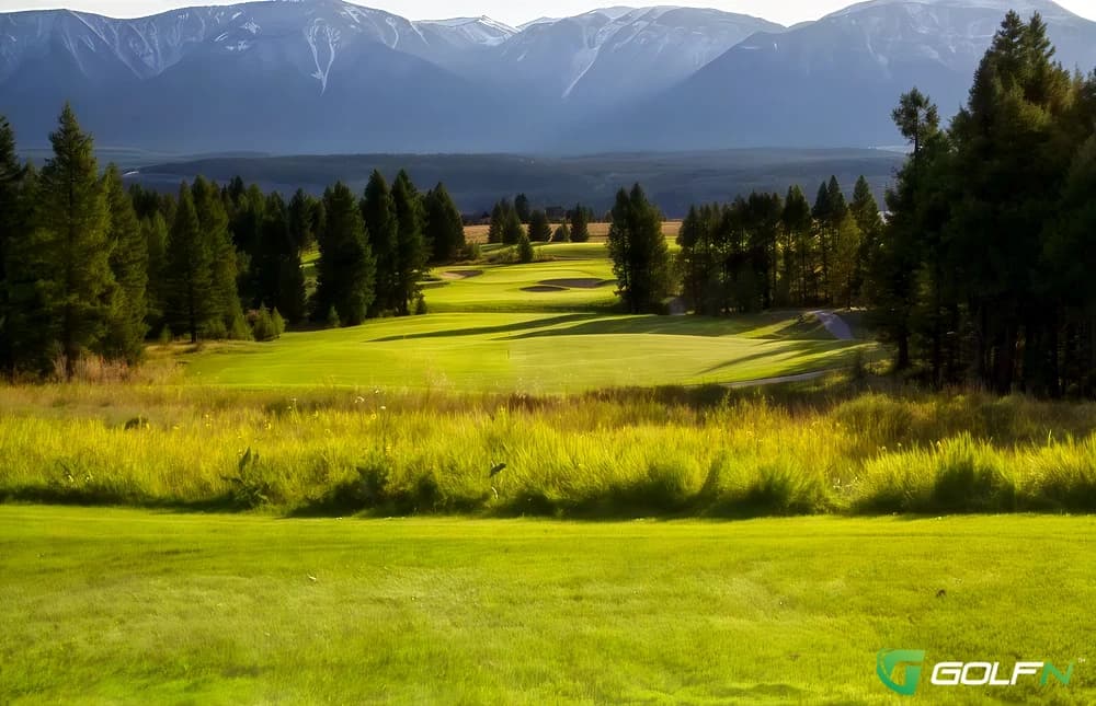 Point - Copper Point Golf Club in Invermere, British Columbia — public, 18-hole golf course, designed by Gary Browning (2004)