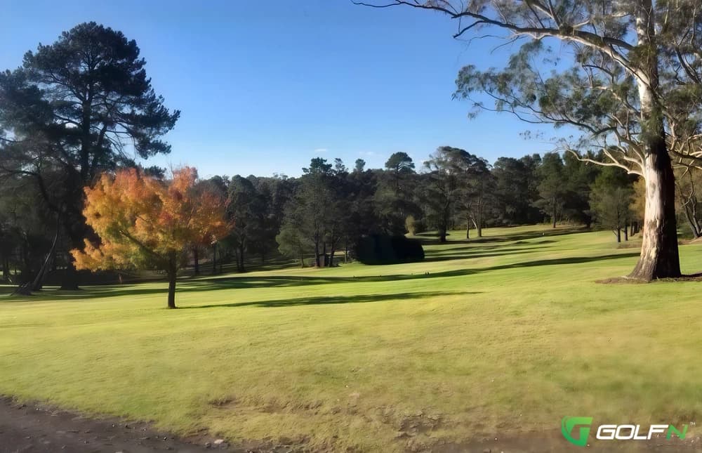 Sylvan Glen Country Home & Golf in New South Wales β semi-private, 9-hole golf course