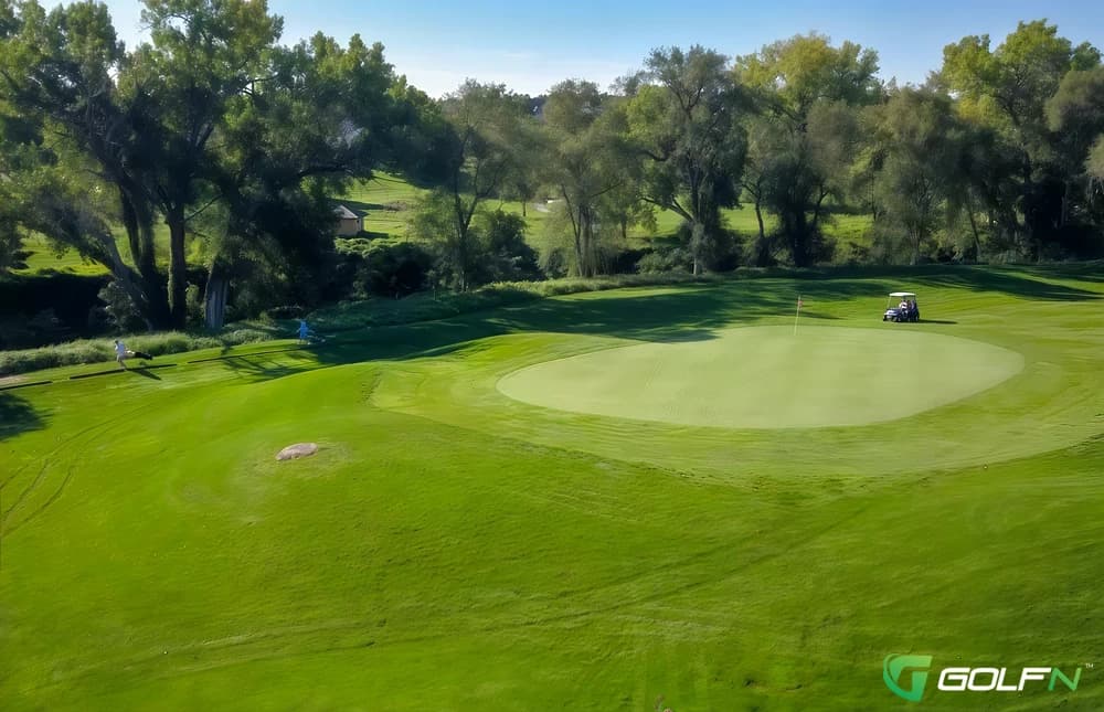 Meadows - Eagle Run Golf Course in Omaha, Nebraska — public, 9-hole golf course, designed by Jeff Brauer