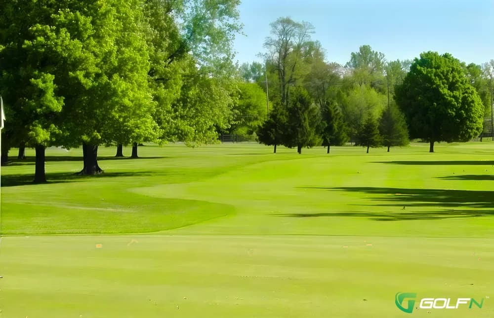 Lafayette Country Club in Lafayette, Indiana — private, 9-hole golf course, designed by Tom Bendelow (1910)