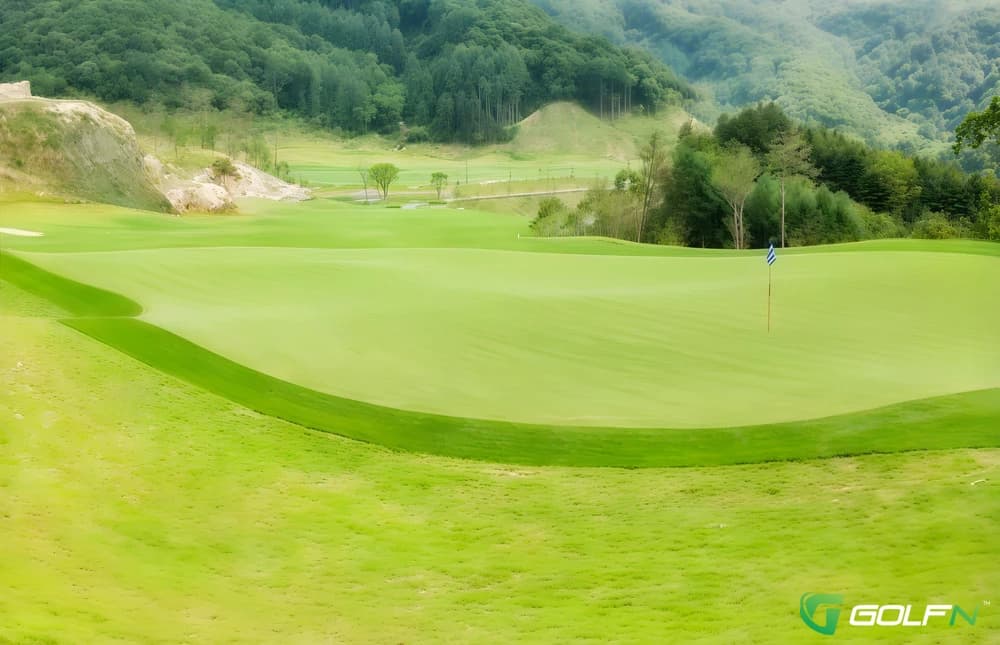 Nam Chun Cheon Country Club in Chuncheon-si, Gang'weondo β semi-private, 18-hole golf course, designed by Song Ho Cheng (2009)