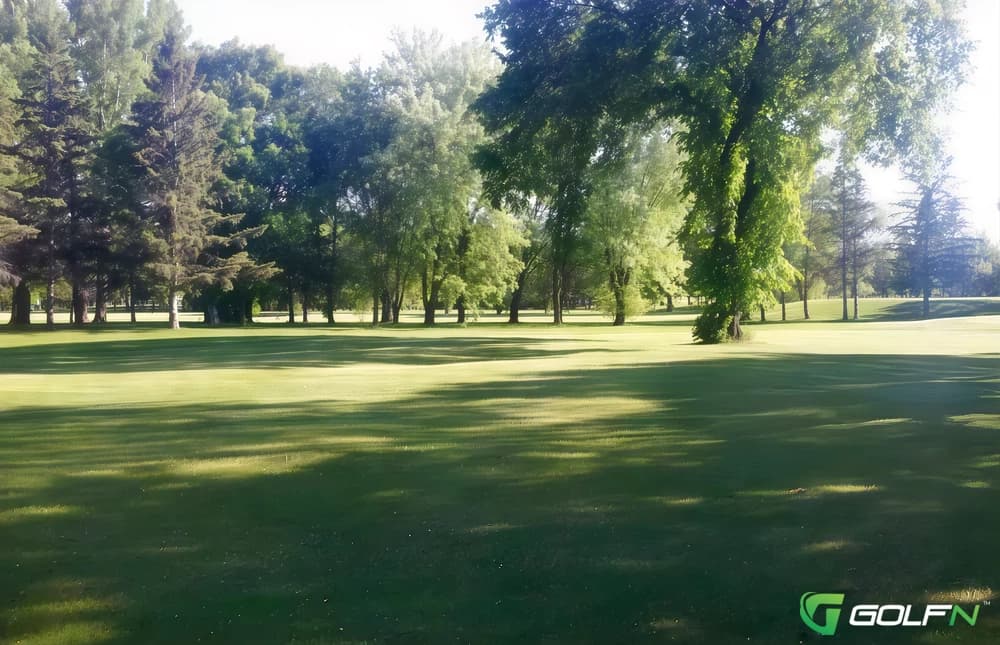 Crescent Drive Golf Course in Winnipeg, Manitoba — public, 9-hole golf course