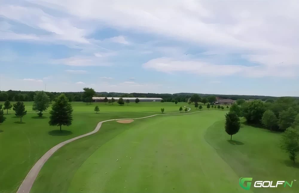 Willow Creek Golf & Country Club in Mt Sinai, New York — public, 18-hole golf course
