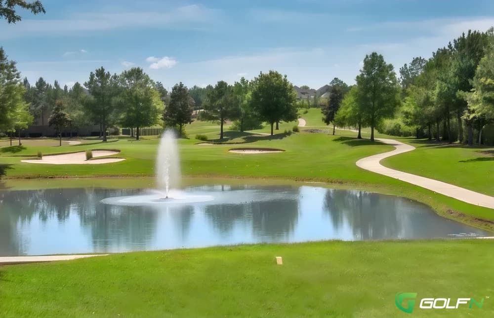 Links At Oxford Golf & Country Club in Oxford, Mississippi — public, 9-hole golf course, designed by Lyndy Lindsey (2004)