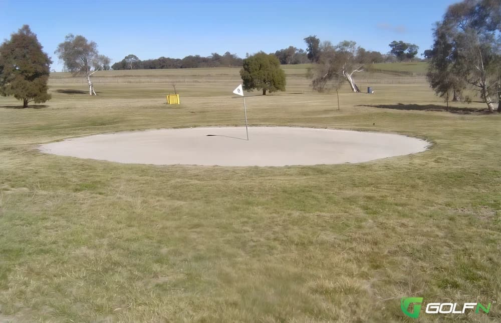 Taralga Golf Club in Taralga, New South Wales β public, 9-hole golf course