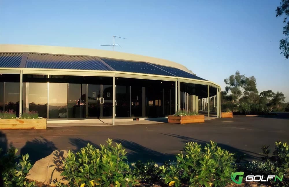 19-9 - Camden Valley Resort in New South Wales β resort, 9-hole golf course, designed by Prosper Ellis (1964)