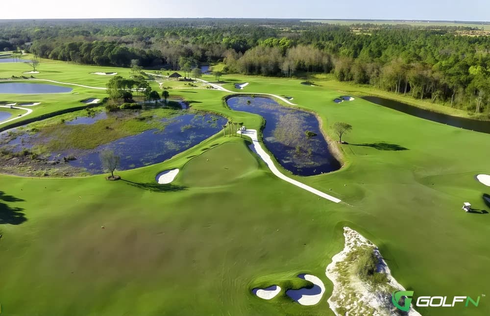 Hills At Old Trail - Jonathan'S Landing Golf Club in Jupiter, Florida — private, 36-hole golf course, designed by Arthur Hills (1991)