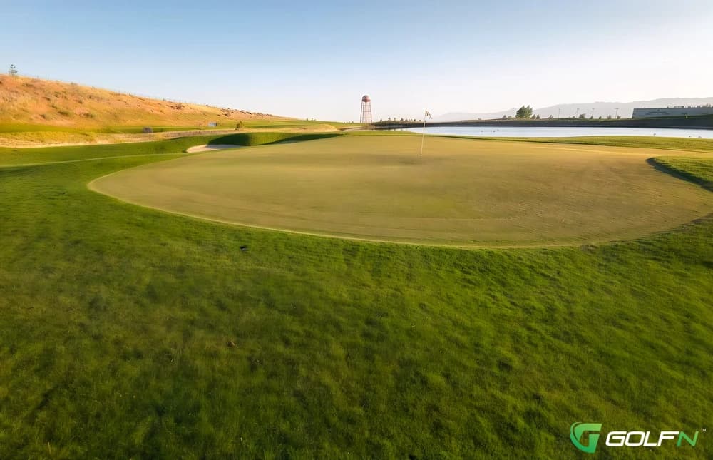 Lake Coleridge Golf Club in Lake Coleridge , Canterbury β private, 9-hole golf course, designed by William Howard Neff