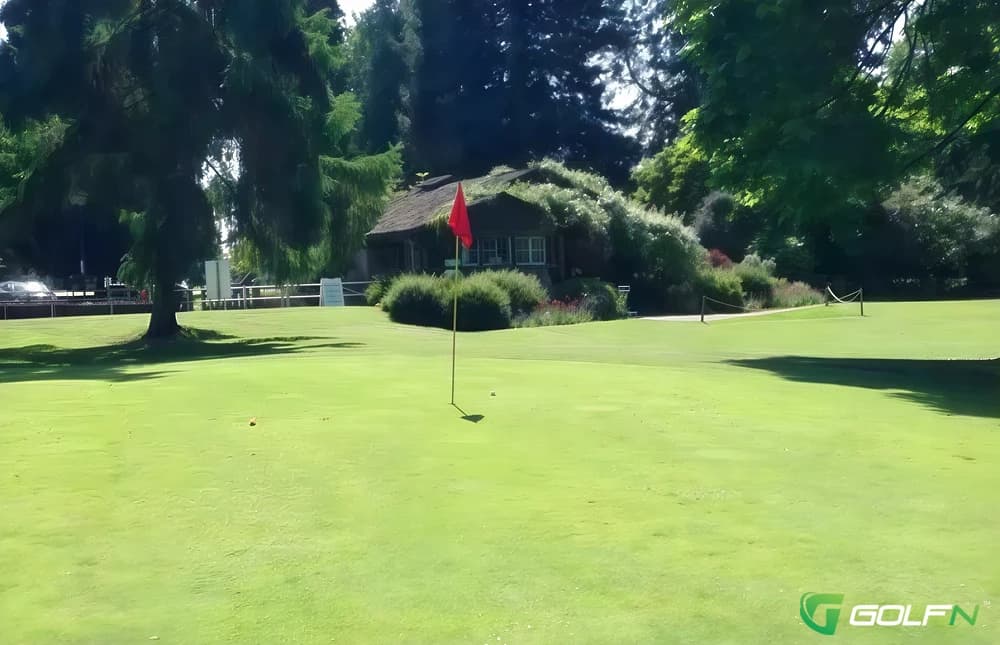 Stanley Park Pitch & Putt in Vancouver, British Columbia — public, 18-hole golf course