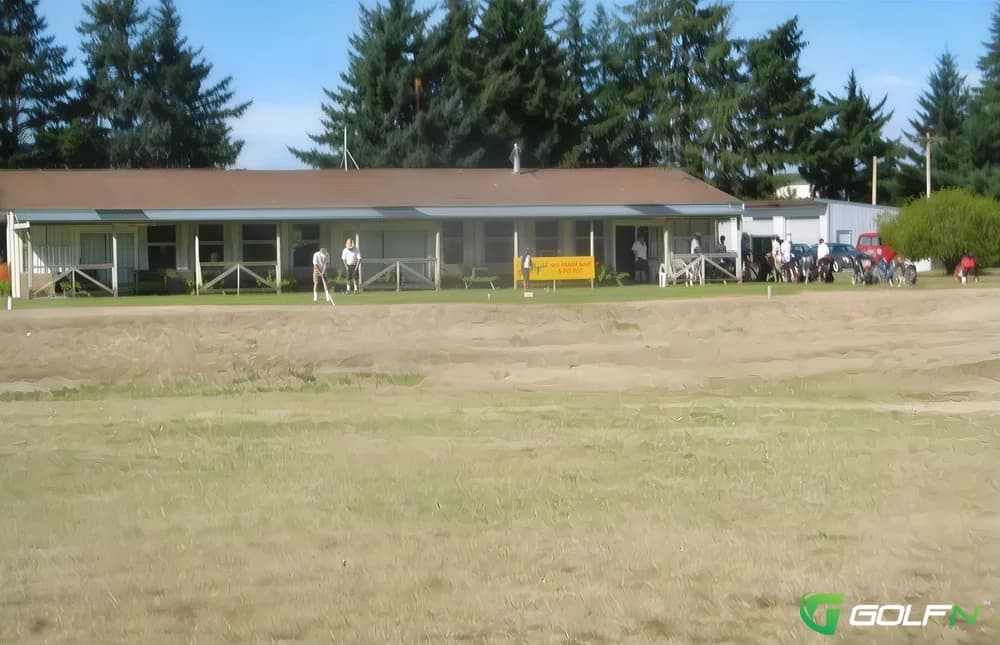 Waipawa Golf Club in Waipawa , Hawke's Bay β public, 18-hole golf course