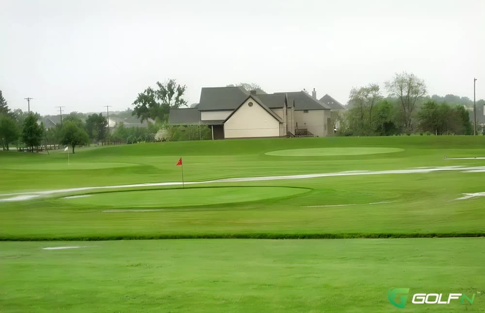 Knightsbrook Golf Resort in Trim, Dublin โ resort, 18-hole golf course, designed by David Savic (1999)