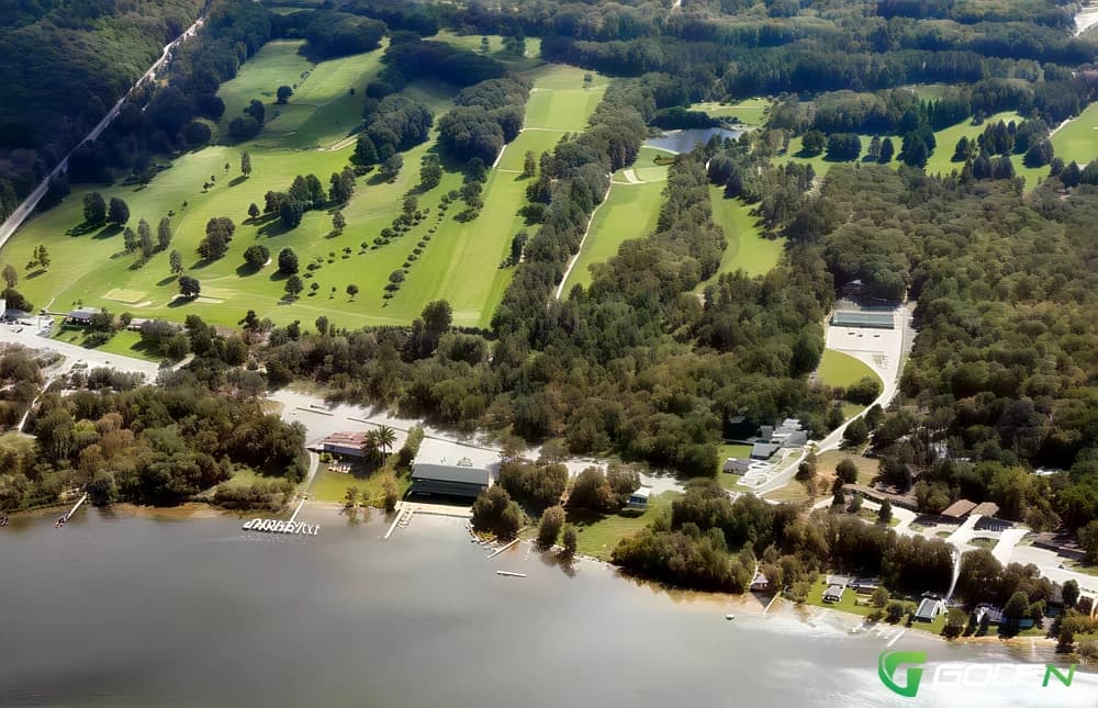 Pineview Highlands Golf Course in Houghton Lake, Michigan — public, 18-hole golf course