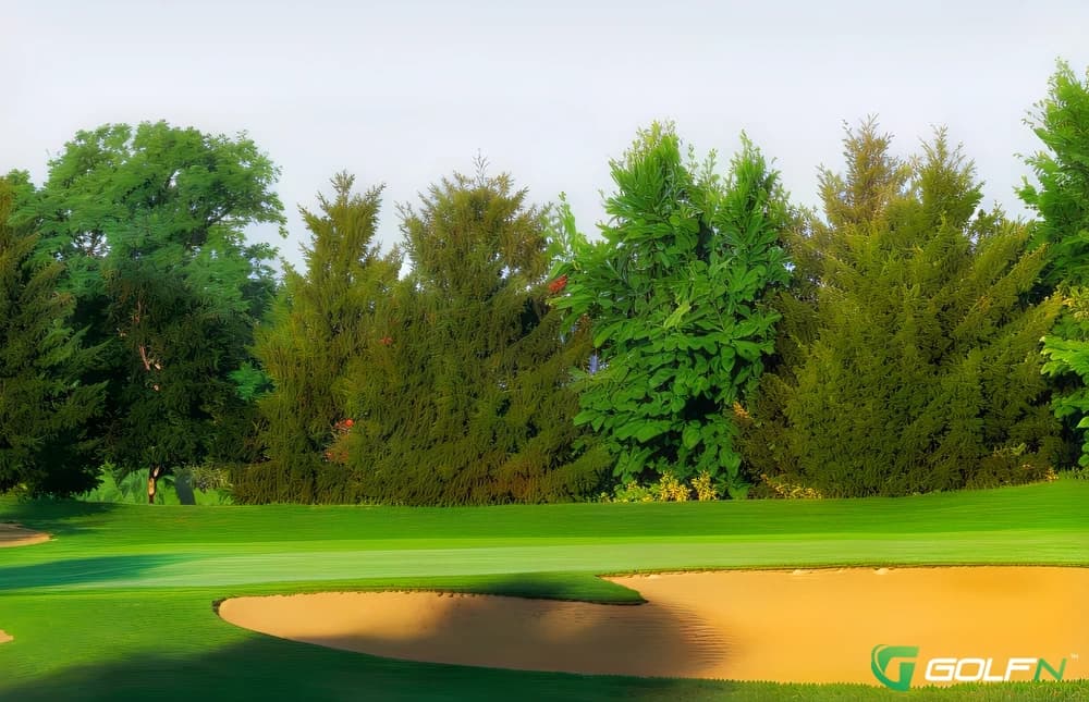 Woodland - River Club Of Mequon in Mequon, Wisconsin — private, 27-hole golf course, designed by David Gill (1963)