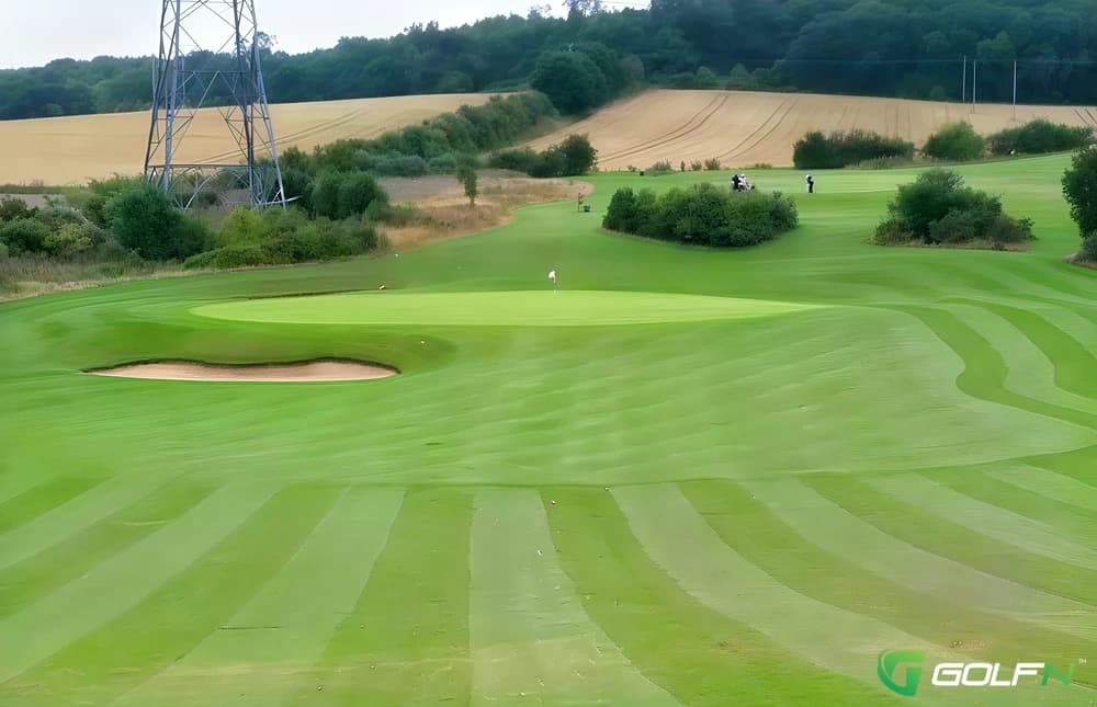 Southern Valley Golf Course in Gravesend, England — private, 18-hole golf course, designed by Weller Designs (2005)
