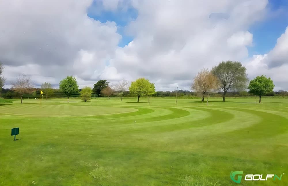 Folke Golf Centre in Sherborne, England — semi-private, 18-hole golf course