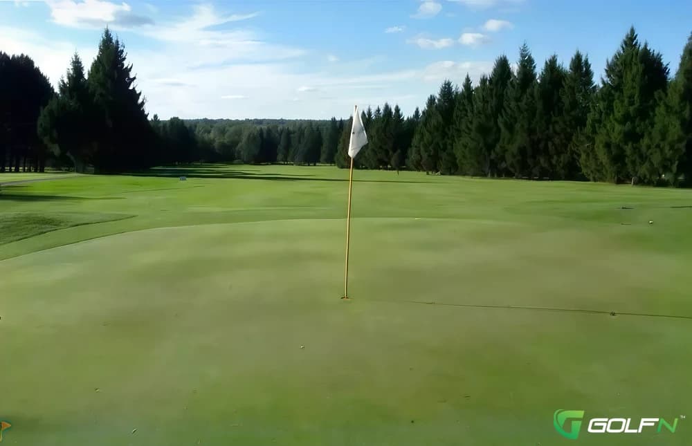 Royal Estrie Club De Golf in Val-des-Sources, Quebec — public, 18-hole golf course, designed by Howard Watson (1966)