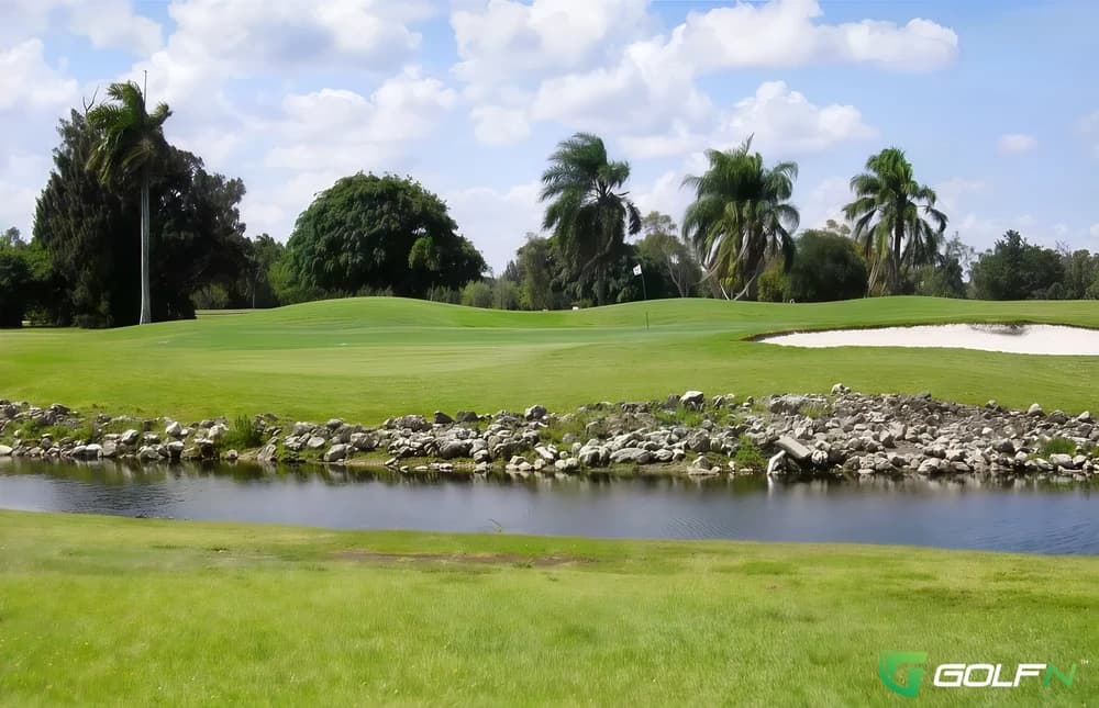 East - Orangebrook Golf & Country Club in Hollywood, Florida — public, 36-hole golf course, designed by A. J. Ewing (1959)