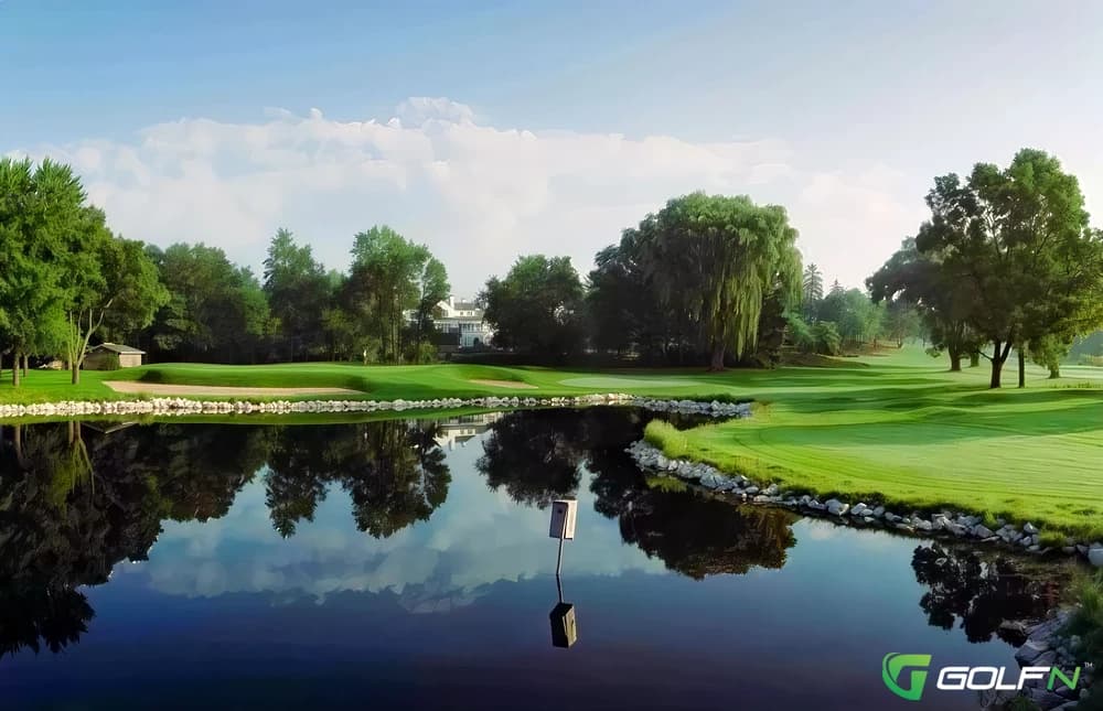 Ozaukee Country Club in Mequon, Wisconsin — private, 18-hole golf course, designed by William Langford (1922)