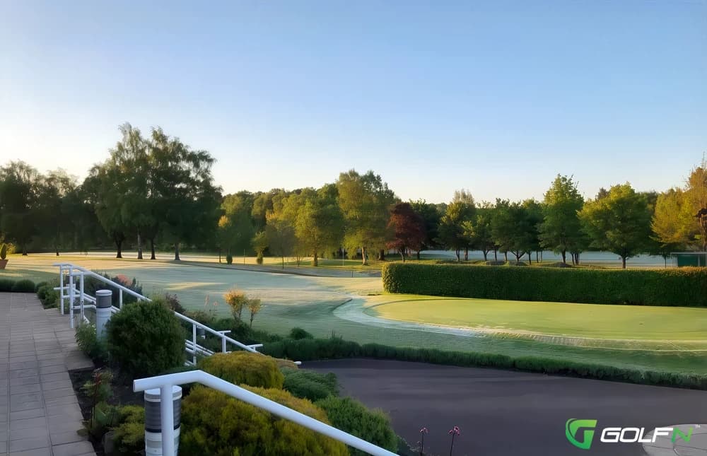 Lingdale Golf Club in Loughborough, England — semi-private, 18-hole golf course
