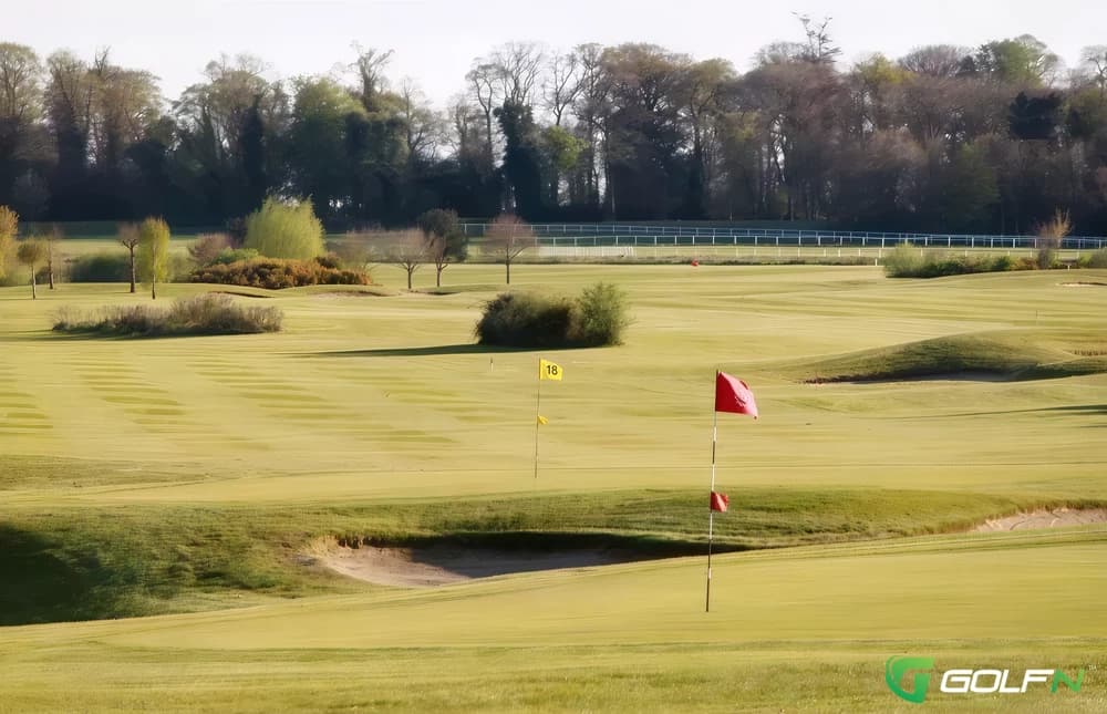 Gowran Park Golf in Kilkenny โ private, 18-hole golf course, designed by Jeff Howes (2001)
