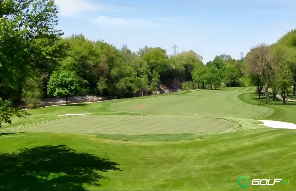 Markland Wood Golf Club in Toronto, Ontario — private, 18-hole golf course, designed by Doug Carrick