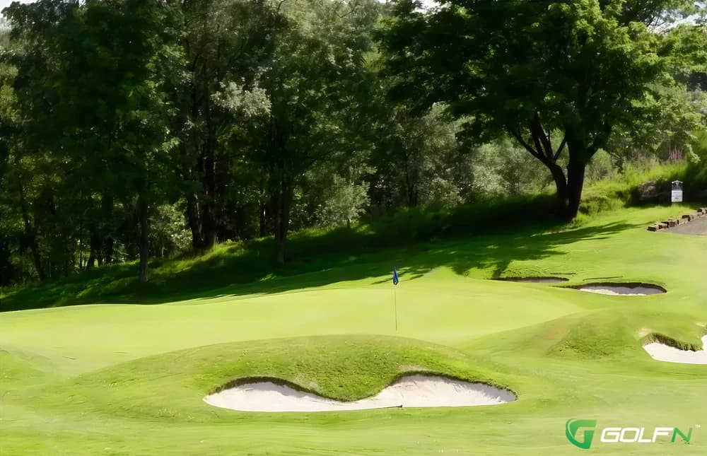Bonnybridge Golf Club in Bonnybridge, Scotland — private, 18-hole golf course