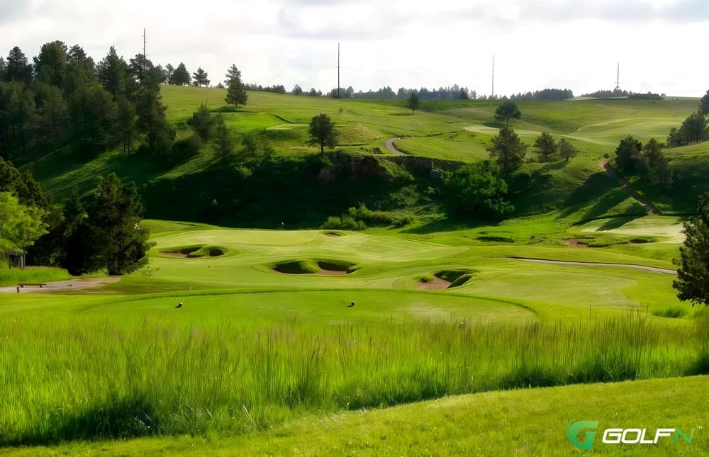 Golf Club At Red Rock in Rapid City, South Dakota — public, 18-hole golf course, designed by Ron Farris (2003)