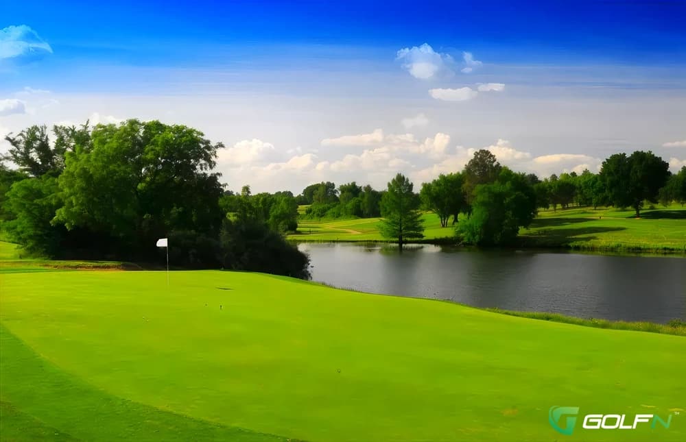 Cypress Ridge Golf Course in Topeka, Kansas — public, 18-hole golf course, designed by Bill Leonard