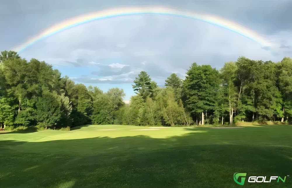 Cricket Hill Golf Club in Hawley, Pennsylvania — semi-private, 18-hole golf course