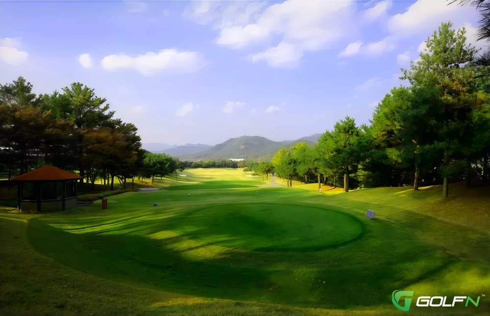 Right - Golfzon County Gampo in Gyeongju-si, Gyeongsangbugdo — semi-private, 18-hole golf course