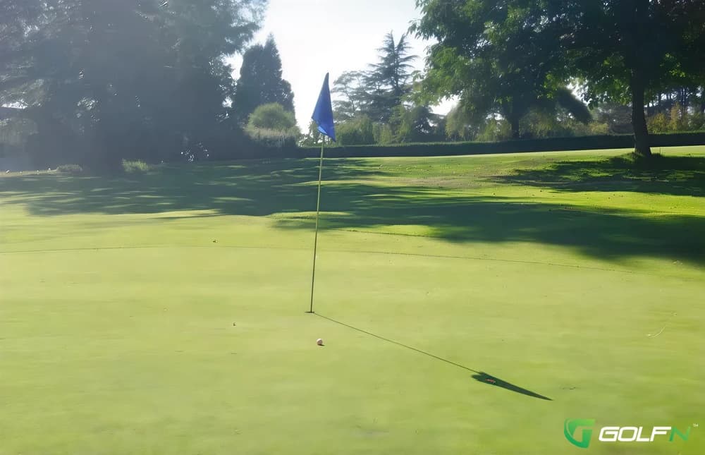 Queen Elizabeth Pitch & Putt in Vancouver, British Columbia — public, 18-hole golf course