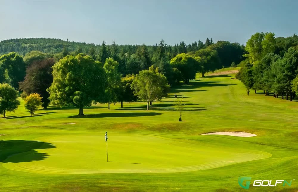 Delgany Golf Club in Delgany, Wicklow — public, 18-hole golf course, designed by Patrick Merrigan