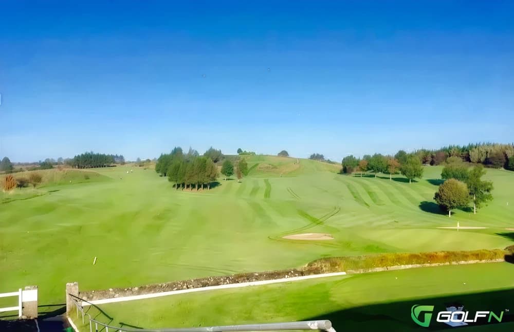 Ballyhaunis Golf Club in Ballyhaunis , Mayo — semi-private, 18-hole golf course