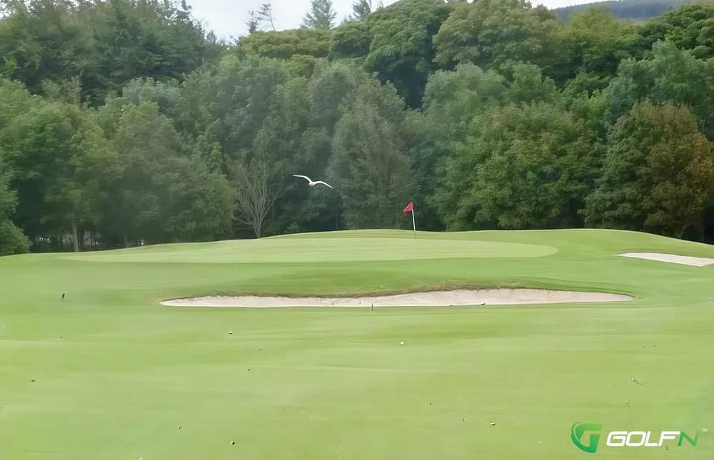 Glencullen Golf Club in Dublin — private, 27-hole golf course, designed by Des Smyth (1997)